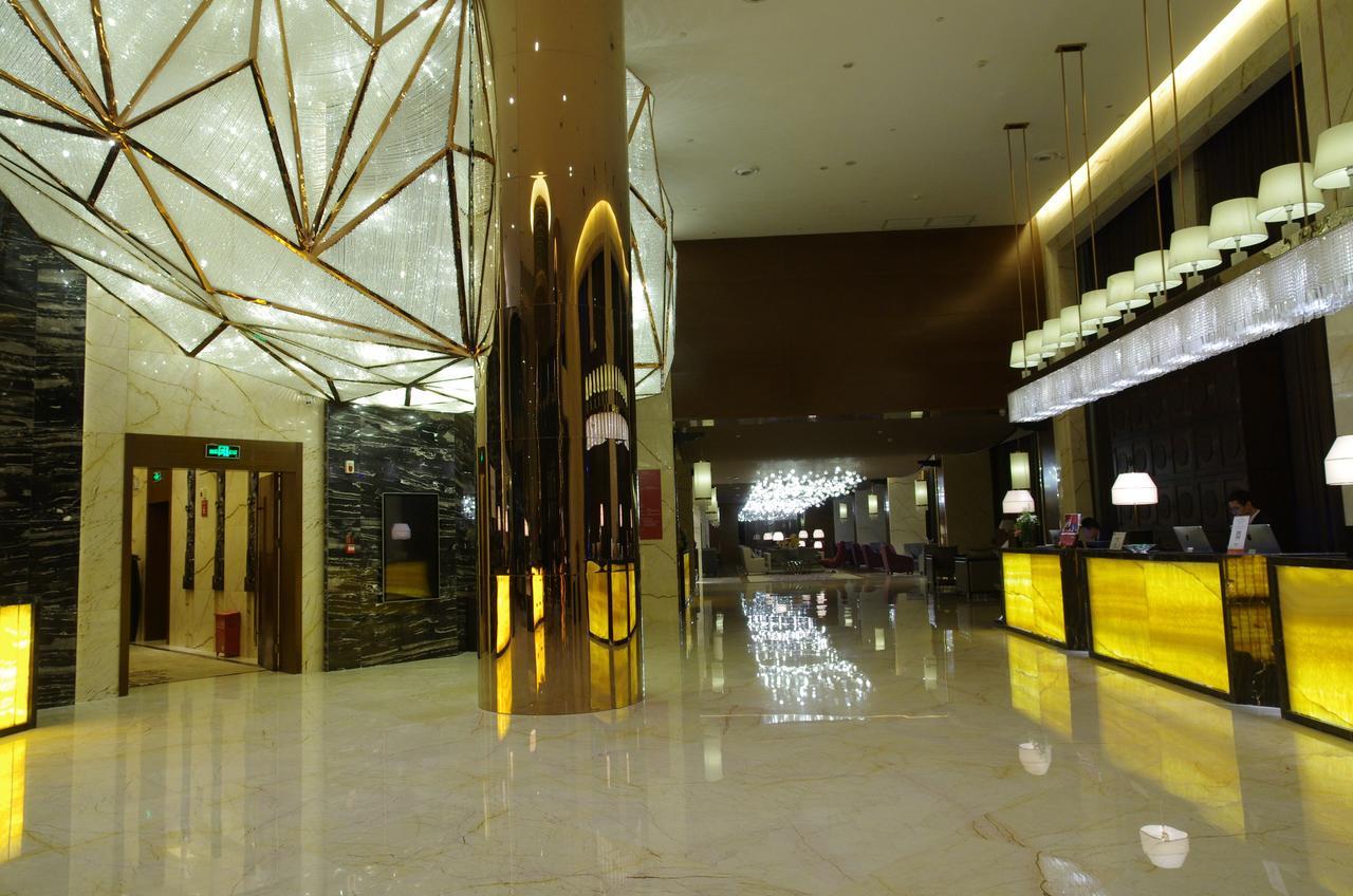兴义国龙雅阁大酒店 外观 照片