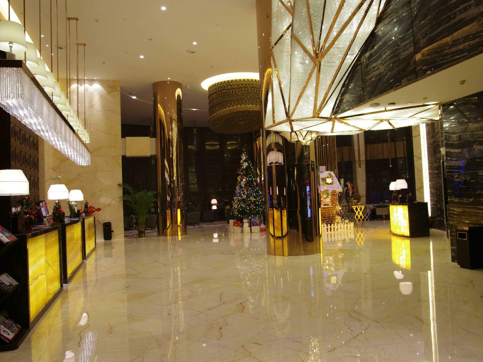 兴义国龙雅阁大酒店 外观 照片